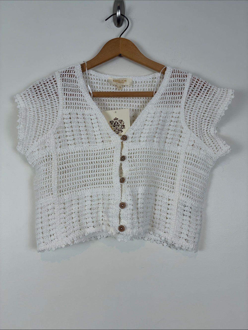 NWT Rebellion Women’s Small White Crochet Button-Front Crop Cardigan Rosette